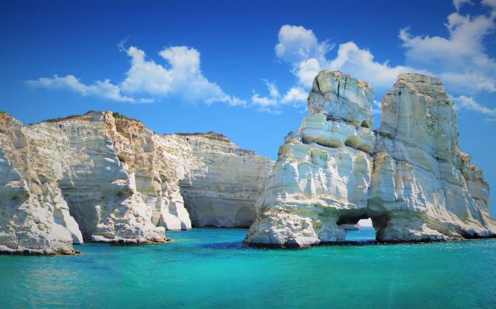 Explorer the beautiful Milos